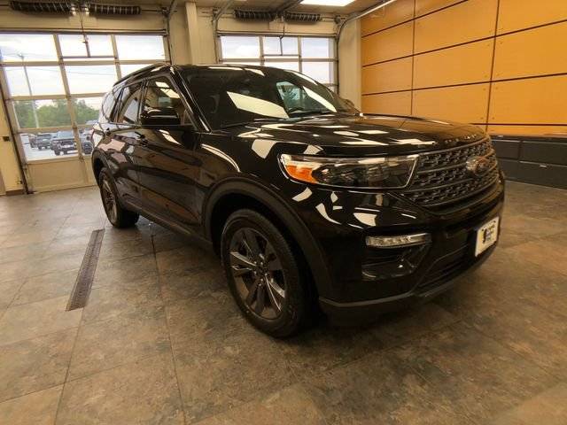 2023 Ford Explorer XLT 4WD photo