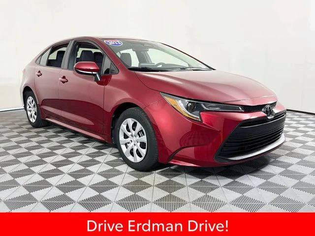 2023 Toyota Corolla LE FWD photo
