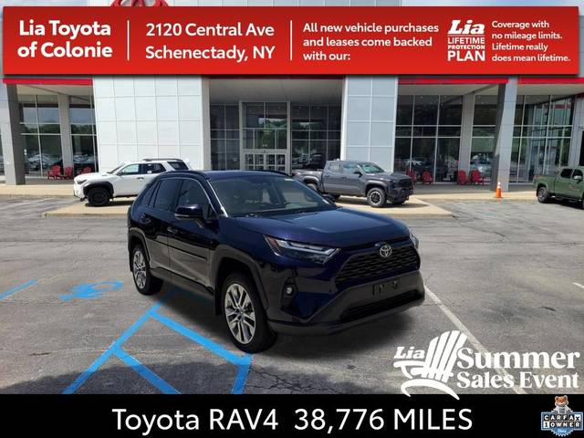 2023 Toyota RAV4 XLE Premium AWD photo