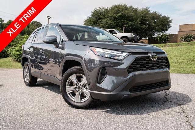 2023 Toyota RAV4 XLE FWD photo