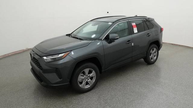 2023 Toyota RAV4 XLE FWD photo