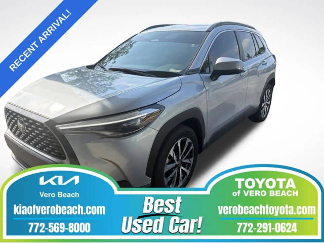 2023 Toyota Corolla Cross XLE FWD photo