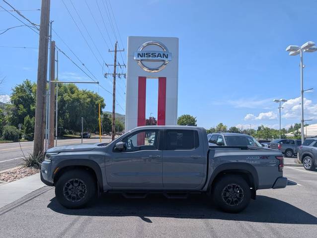 2023 Nissan Frontier PRO-4X 4WD photo