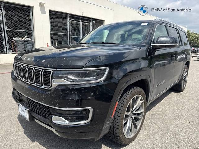 2023 Jeep Wagoneer Series III 4WD photo