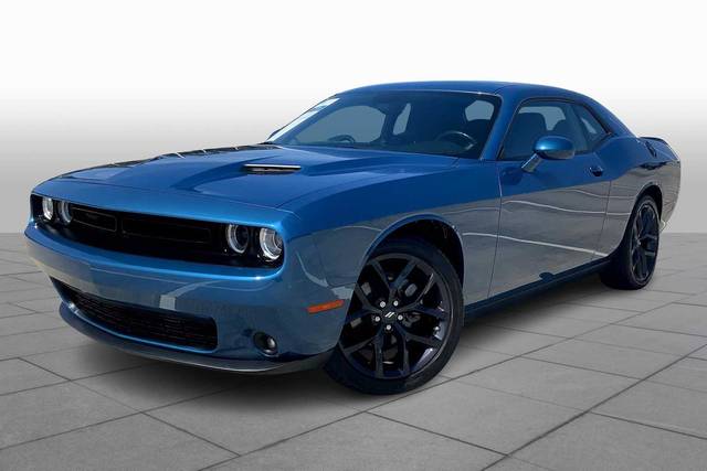 2023 Dodge Challenger SXT RWD photo