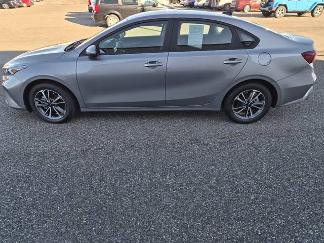 2023 Kia Forte LXS FWD photo