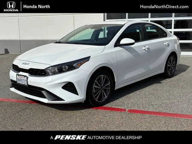 2023 Kia Forte LXS FWD photo