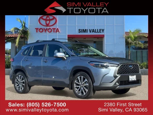 2023 Toyota Corolla Cross XLE FWD photo