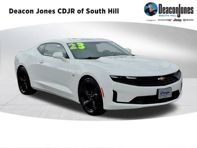 2023 Chevrolet Camaro 2LT RWD photo