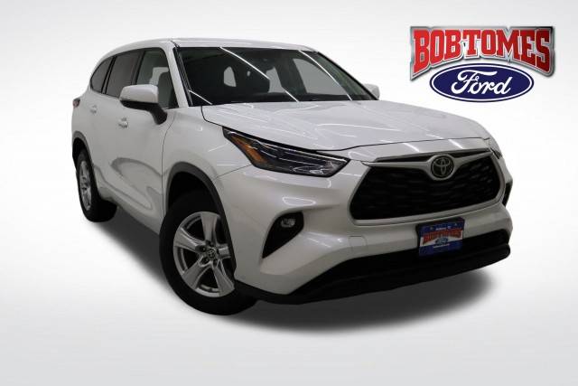 2022 Toyota Highlander LE FWD photo