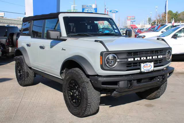 2021 Ford Bronco 4 Door Black Diamond 4WD photo