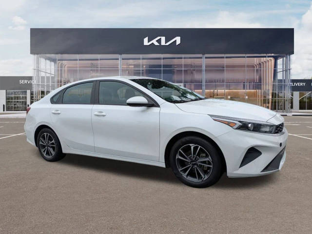 2023 Kia Forte LXS FWD photo