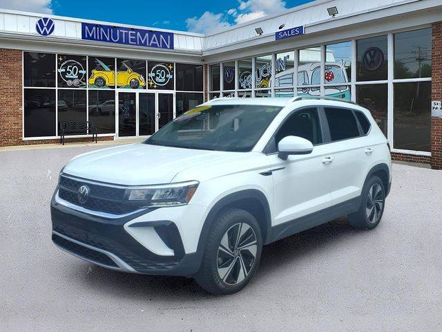 2023 Volkswagen Taos SE AWD photo