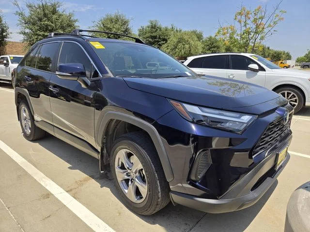 2023 Toyota RAV4 Hybrid XLE AWD photo