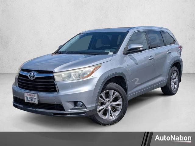 2015 Toyota Highlander XLE AWD photo