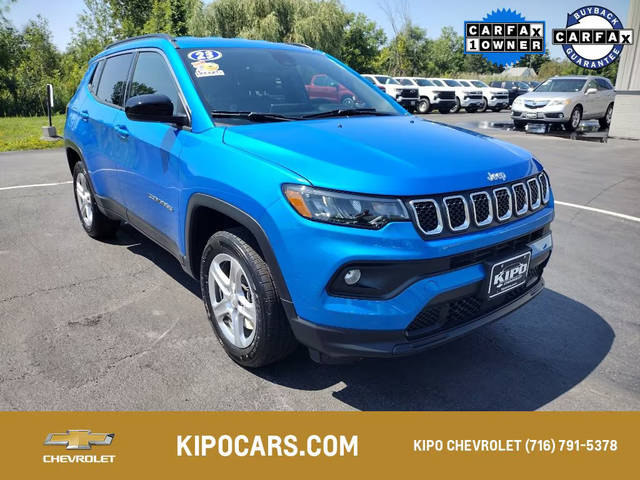 2023 Jeep Compass Latitude 4WD photo