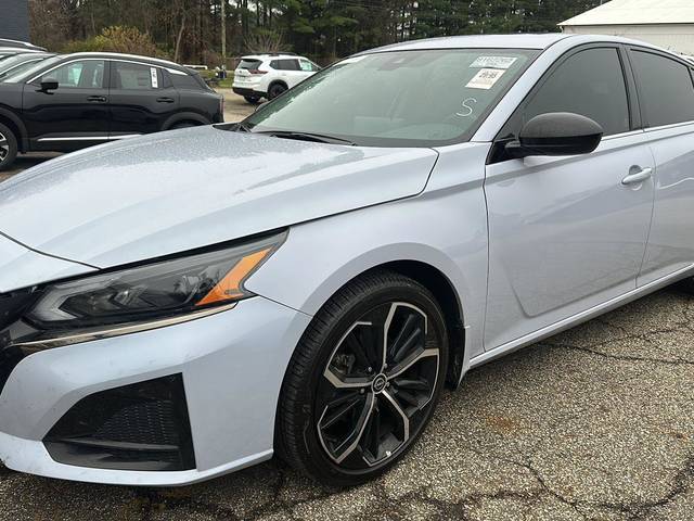 2023 Nissan Altima 2.5 SR FWD photo