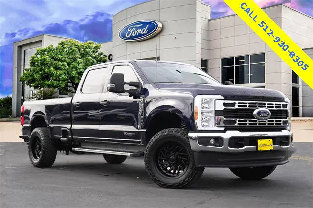 2023 Ford F-350 Super Duty XLT 4WD photo