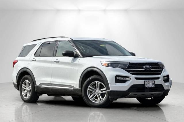 2022 Ford Explorer XLT 4WD photo