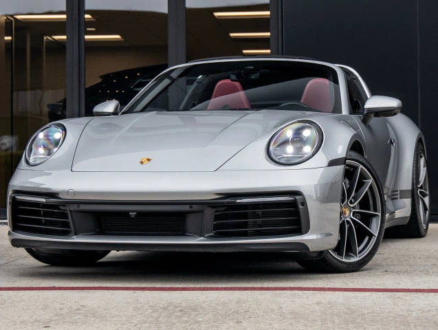 2022 Porsche 911 4 AWD photo