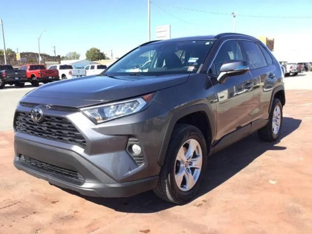 2021 Toyota RAV4 XLE AWD photo