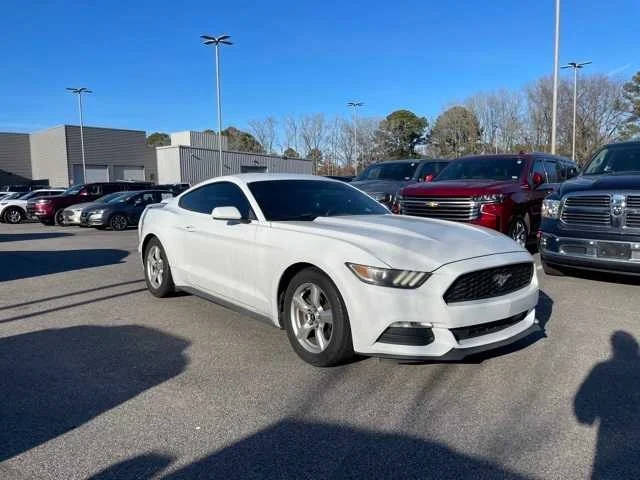 2015 Ford Mustang V6 RWD photo