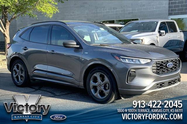 2023 Ford Escape ST-Line FWD photo