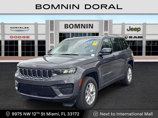 2023 Jeep Grand Cherokee Laredo X 4WD photo