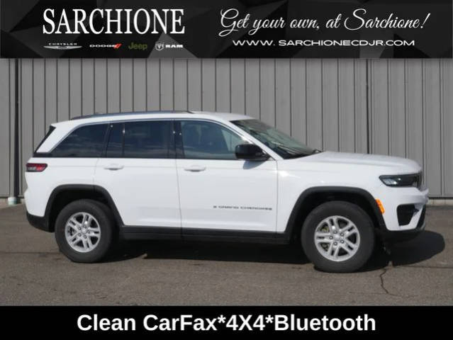 2023 Jeep Grand Cherokee Laredo 4WD photo