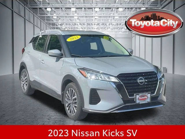 2023 Nissan Kicks SV FWD photo
