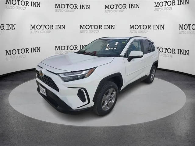 2023 Toyota RAV4 XLE AWD photo