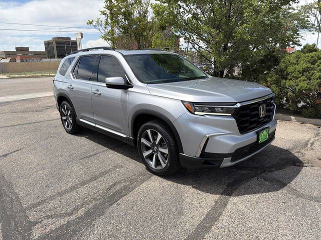 2023 Honda Pilot Touring AWD photo