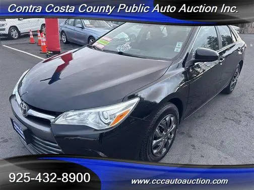 2015 Toyota Camry LE FWD photo