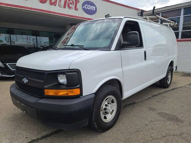 2017 Chevrolet Express Cargo  RWD photo