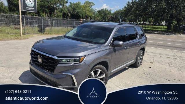 2023 Honda Pilot Touring FWD photo