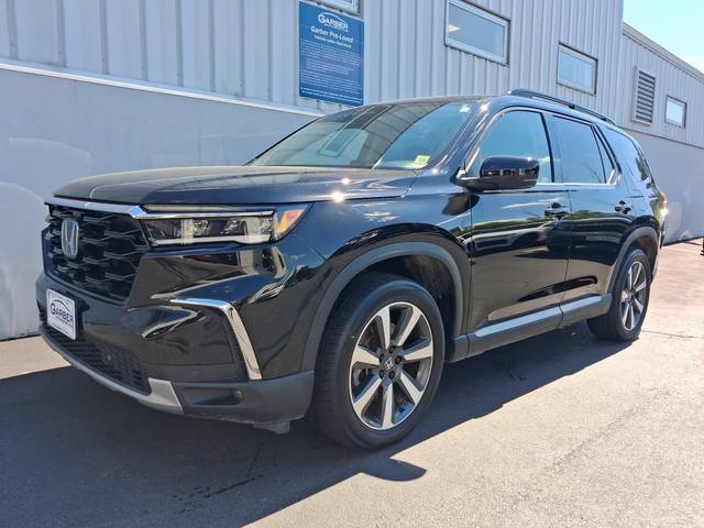 2023 Honda Pilot Touring AWD photo