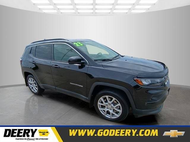 2023 Jeep Compass Latitude Lux 4WD photo