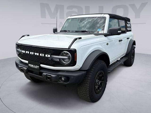 2023 Ford Bronco 4 Door Wildtrak 4WD photo