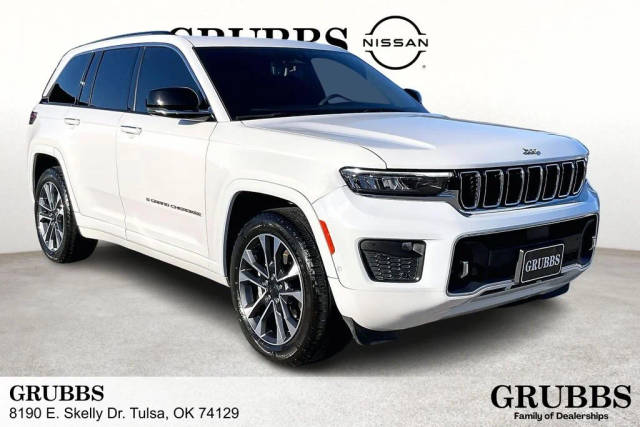 2023 Jeep Grand Cherokee Overland 4WD photo