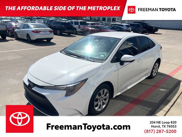 2023 Toyota Corolla LE FWD photo