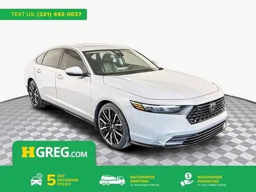 2023 Honda Accord Touring FWD photo