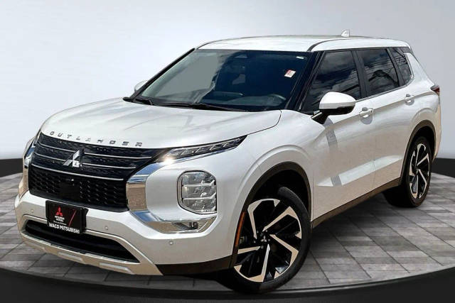2023 Mitsubishi Outlander SE FWD photo