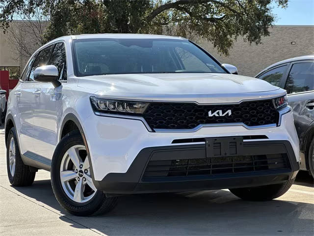 2023 Kia Sorento LX FWD photo