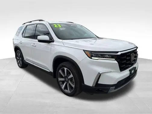 2023 Honda Pilot Touring AWD photo