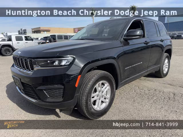 2023 Jeep Grand Cherokee Laredo 4WD photo