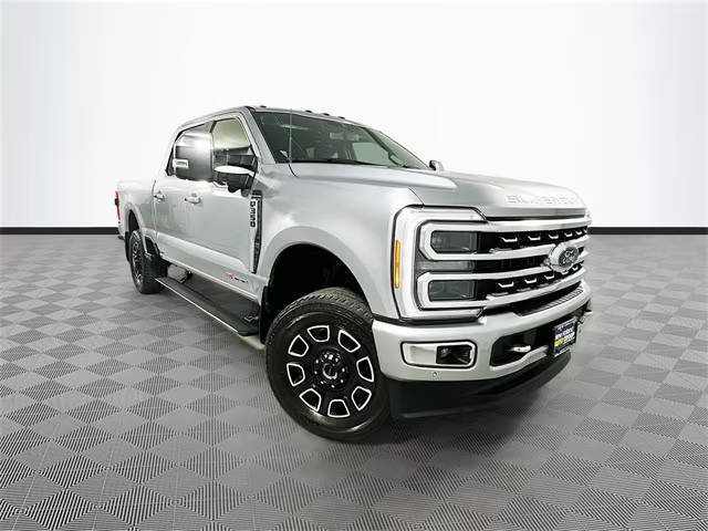 2023 Ford F-350 Super Duty Platinum 4WD photo