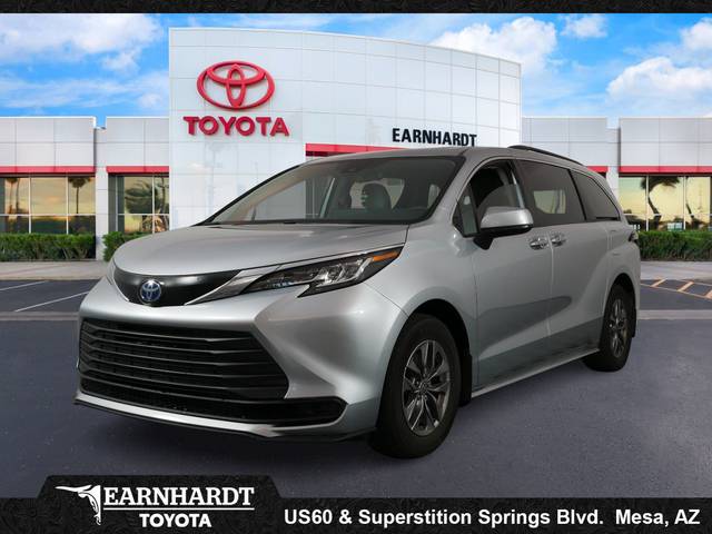 2023 Toyota Sienna LE FWD photo