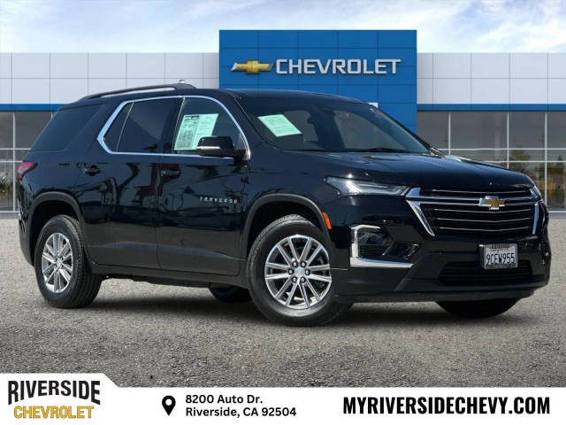 2023 Chevrolet Traverse LT Leather FWD photo