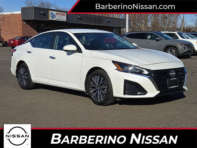 2023 Nissan Altima 2.5 SV AWD photo