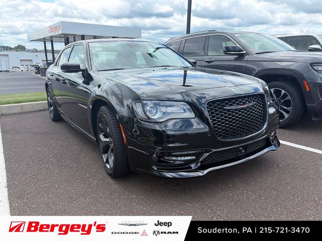 2023 Chrysler 300 300S RWD photo